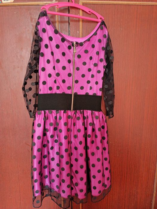 Красивая платья почти новая