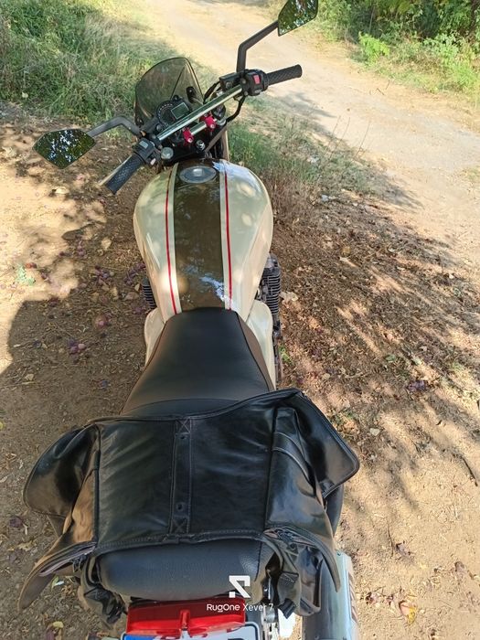 Продавам Yamaha XJR 1200