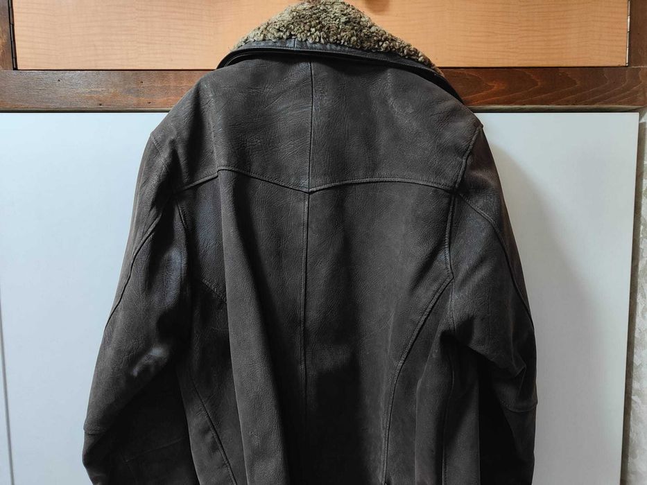 Vand geaca din piele cu guler de blana