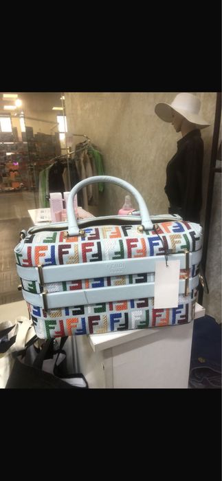 Сумочка  аксессуар fendi