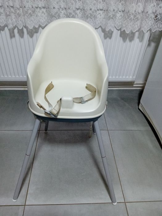 Scaun de masa copii