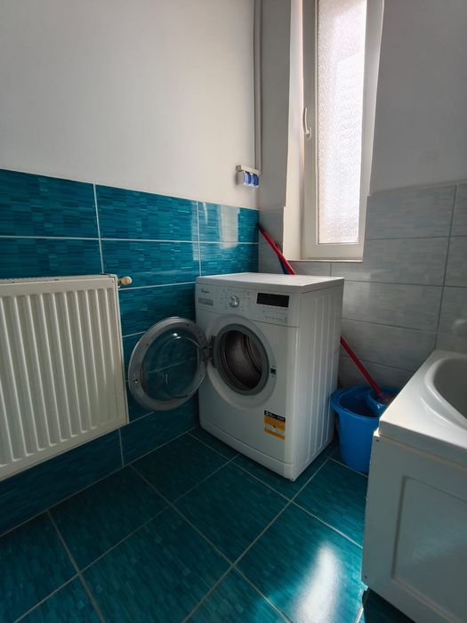 PROPRIETAR, ap 2 cam 61 mp intrarea siretului