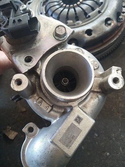 Turbina cod: 9673283680 pentru Ford Fiesta 6, Peugeot 308 1.4/1.6