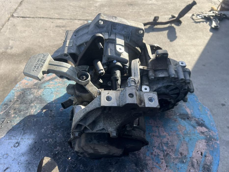 Скоростна кутия старт стор за 2014г ,Golf7 Pasat B7,B8 1.6 110кс