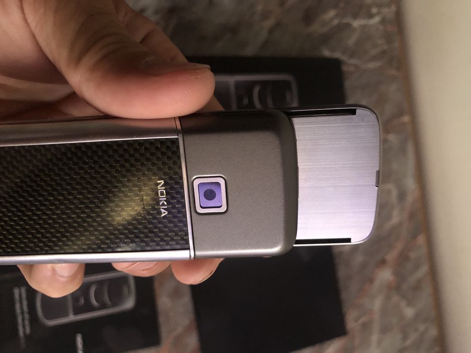Nokia 8800 Carbon