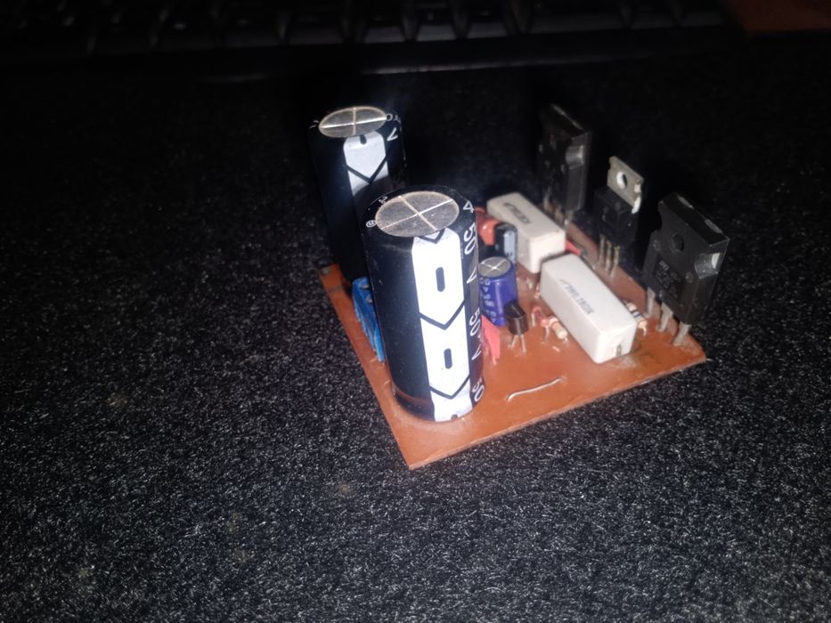 Оконечникий усилителя 150 ватт 4 Ом