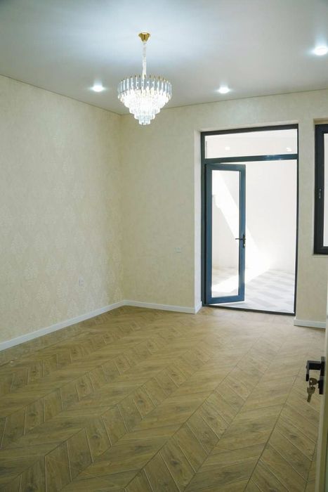 Квартира новостройка,  4 комнаты + веранда, общая площадь 121 кв.м.