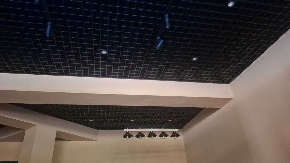 установка грильято, реечний потолки. осма потолок урнатиш. Самарканд