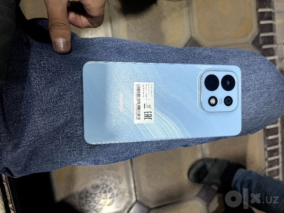 Huawei nova Y74 .