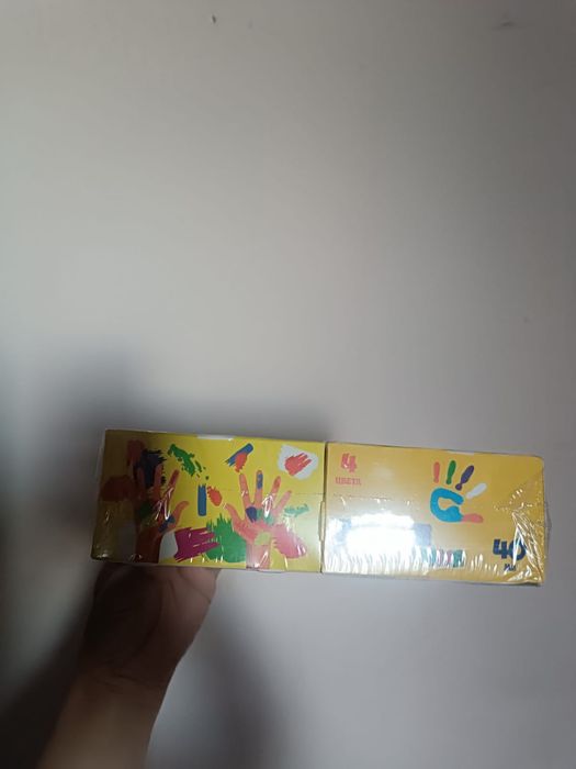 Краски пальчиковые 2 пачки новые