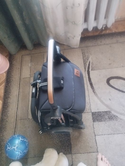 Продам каляску детскую срочно