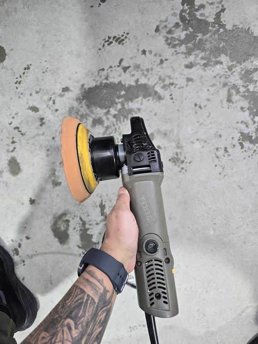 Полираща машина Torqx Random Orbital Polisher.