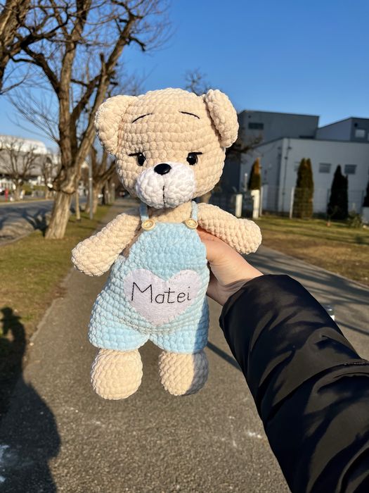 Jucarii crosetate manual