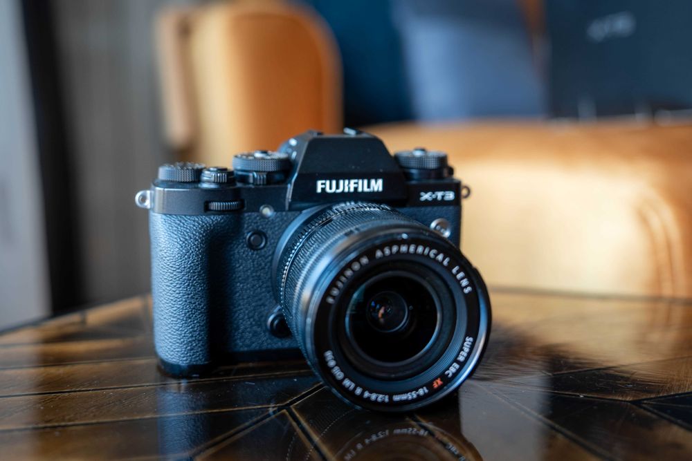 Камера Fujifilm X-T3 26.1MP Mirrorless Digital Camera Black Body и обектив Fujifilm Fujinon XF 18-55mm f/2.8-4 R