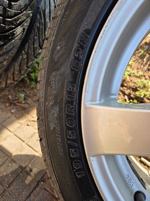 4 бр. алуминиеви джанти 15 цола с летни гуми 195/50 R15 – комплект