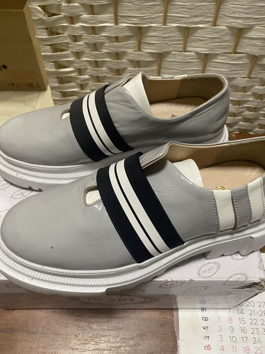 Туфли спортивные