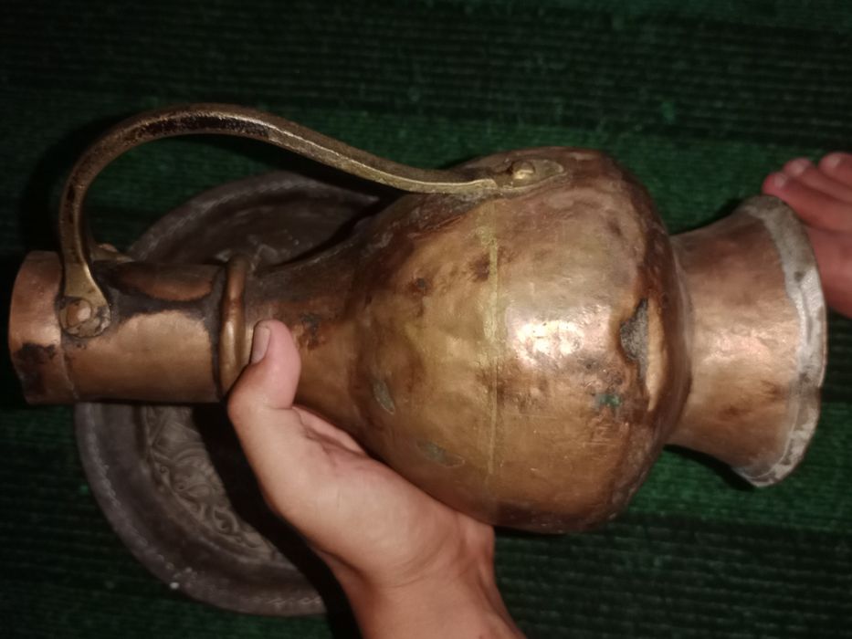 Antikvar biladiganlar tel qisin
