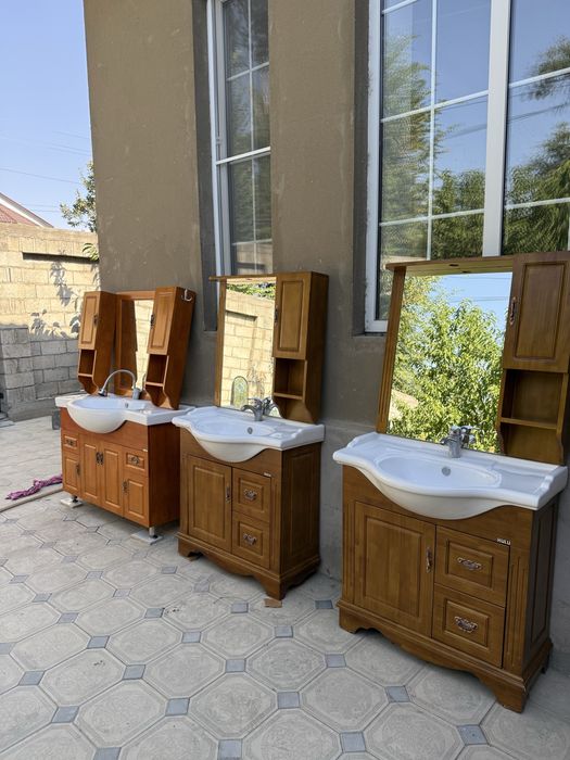 Продам раковины с зеркалом