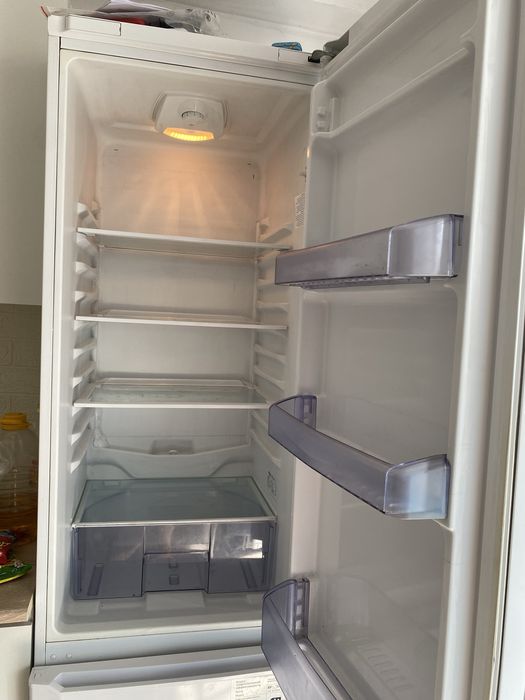 Продам холодильник