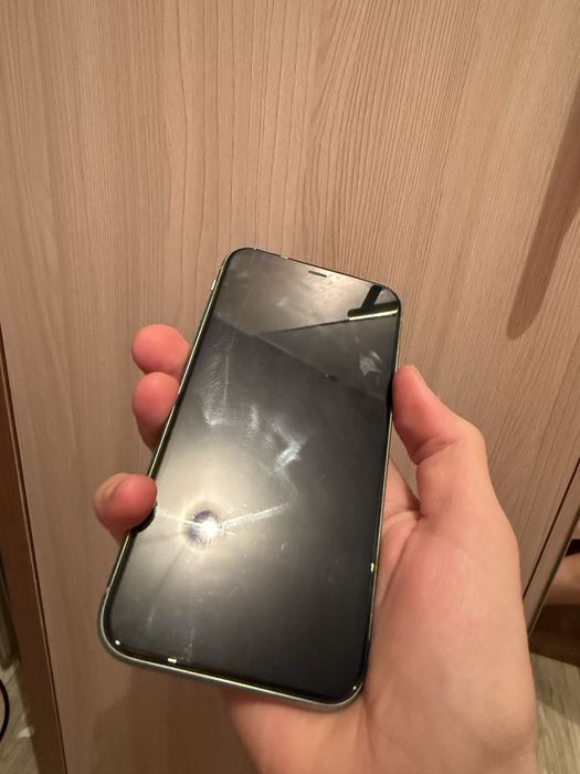 Продам Айфон 11 128гб