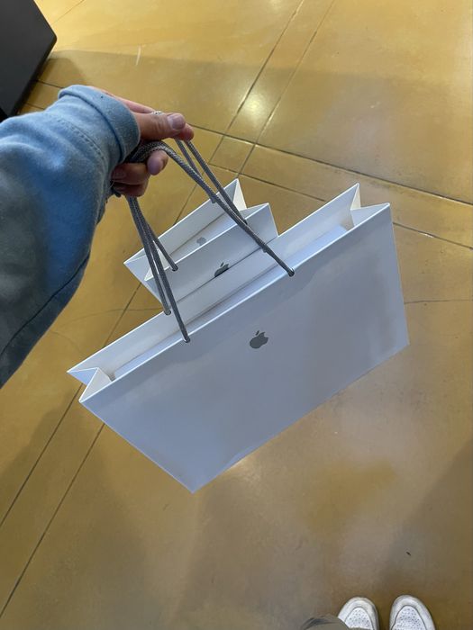 Macbook Air 13 2025 M4 новый