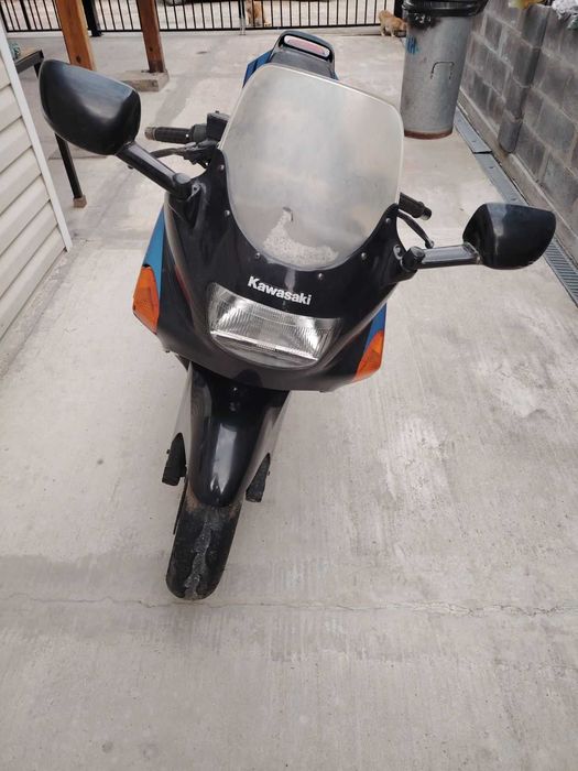 Kawasaki ZZR 400 на части