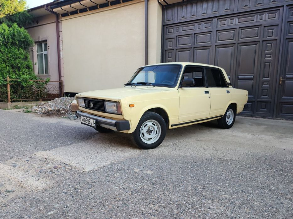 2105 молочный 1988 yil