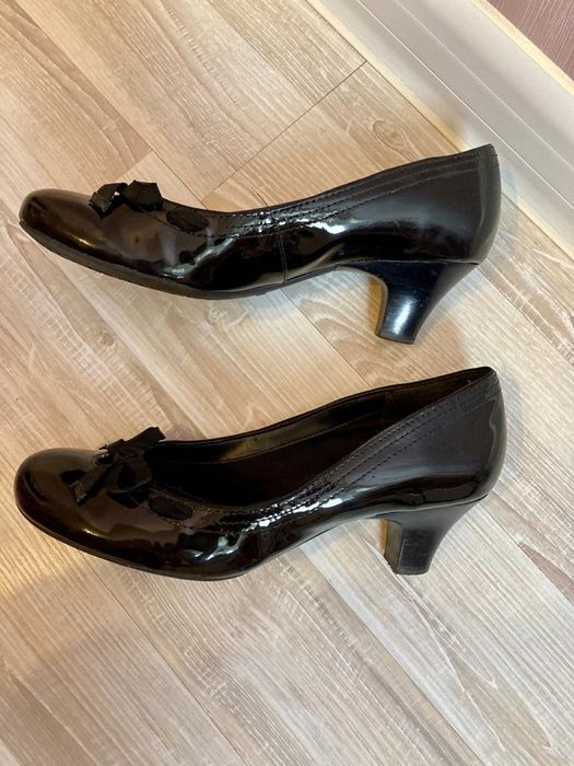 Туфли Clarks кожаные 39 размер