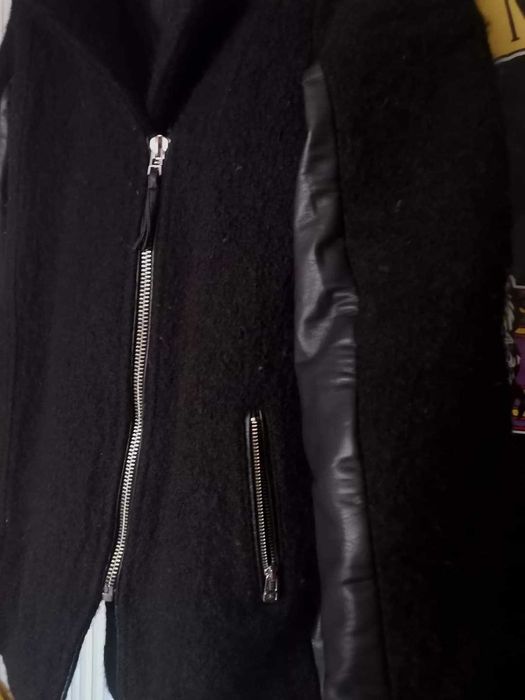 Вълнено палто с кожени елементи