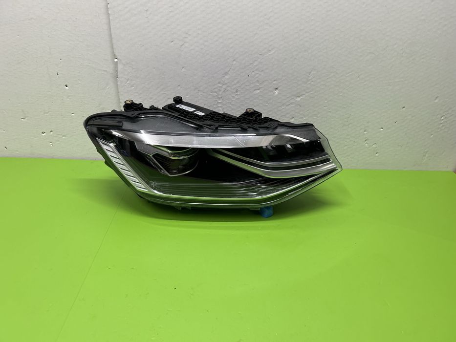 Far VW Caddy mk5 full led adaptiv 2023-2025