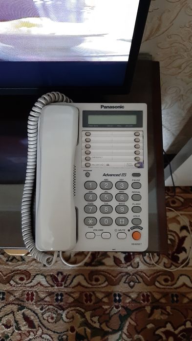Телефон Panasonic с определителем.