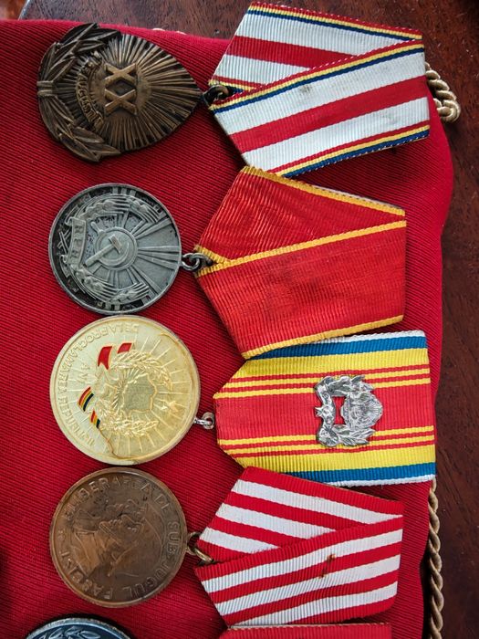 Insigne vechi comunism