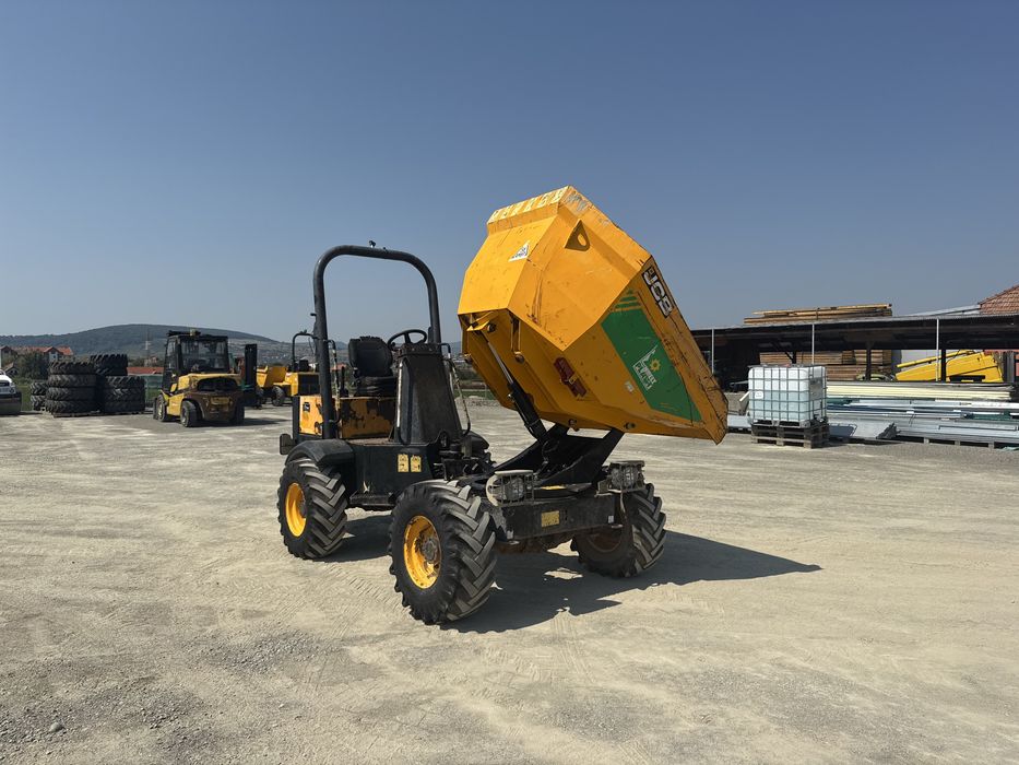 De vanzare sau da inchiriat Dumper cu cuva rotarive  JCB - 3 T