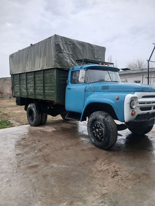 ZIL 138A Tentli furgon