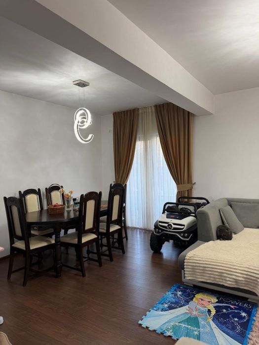 Casa Chiajna curte 200 metri