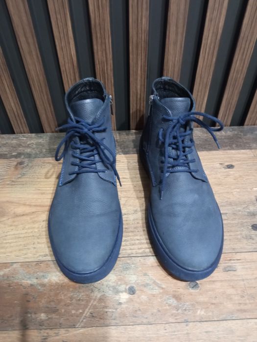 Ежедневни мъжки боти от естествен набук