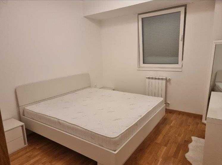 Дава се под наем Двустаен апартамент в Бургас, Възраждане - 60 кв.м за 204 € - Снимка #4