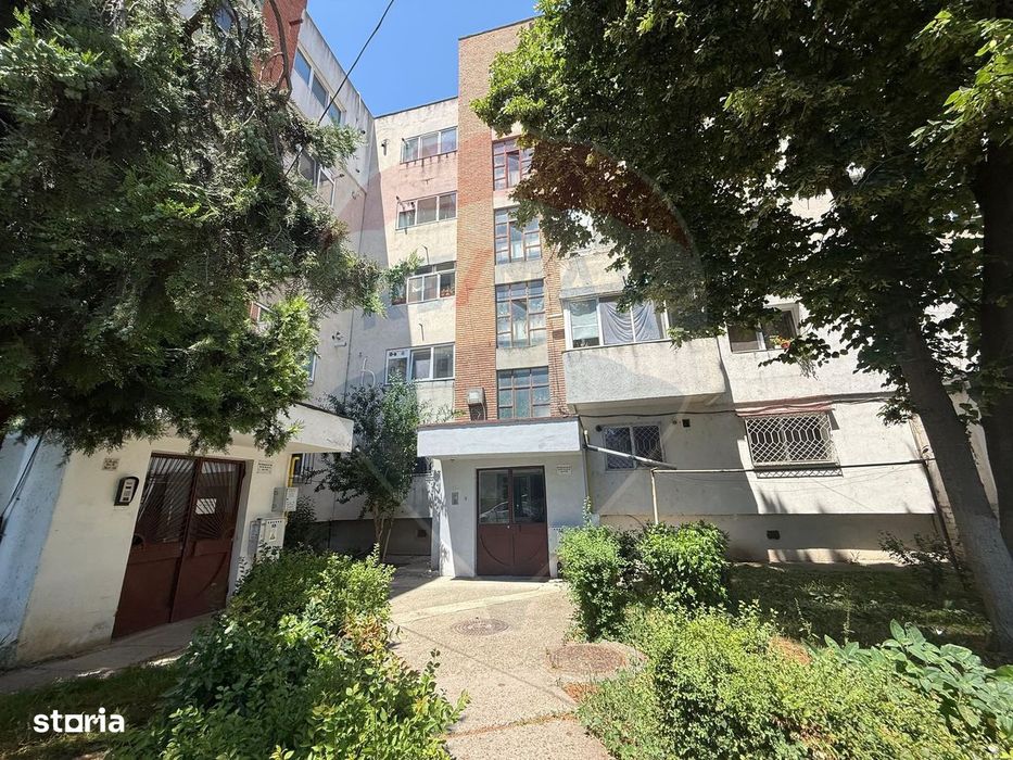 Apartament 3 camere vânzare în zona Capitol Constanta vedere la mare