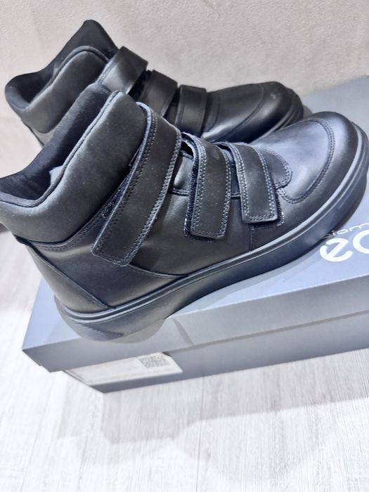 Продам ботинки ECCO