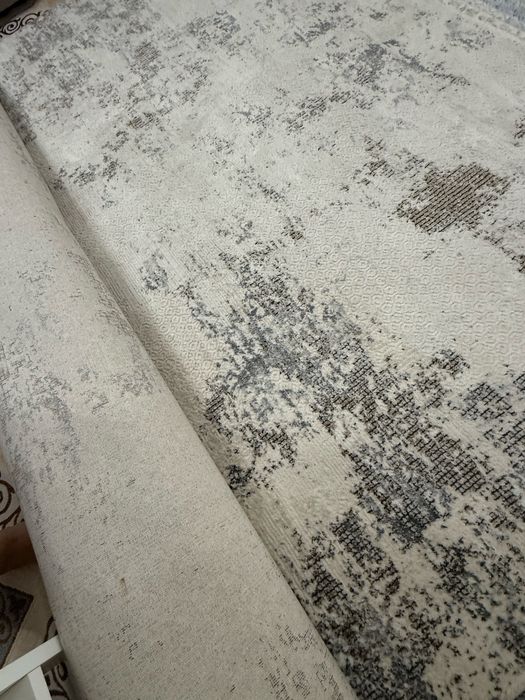 ковер 2*3 в хорошем состоянии