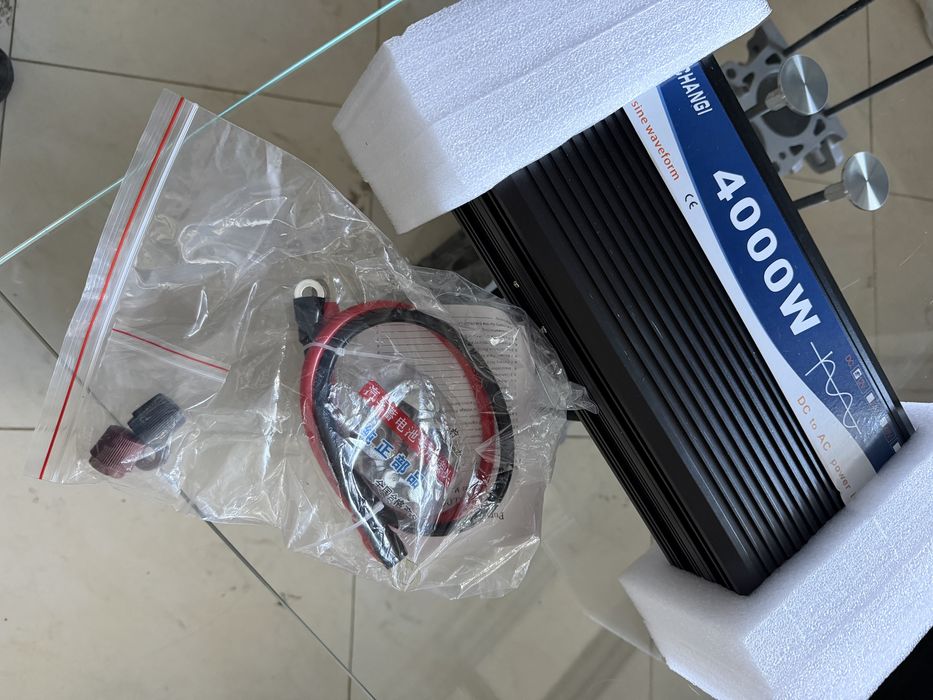 НОВ Инвертор преобразувател пълна синусоида захранване от 12V към 220V с мощност от 4000W