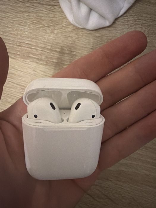 Airpods generations 2