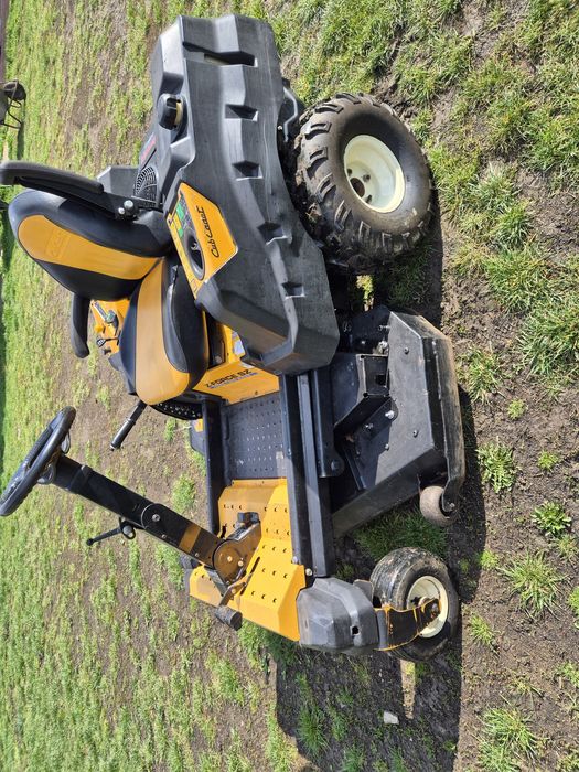 Tractor De Tuns Iarba Gazonul Profesional Cub Cadet Turn Zero