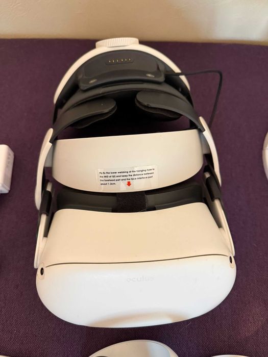 Meta Oculus Quest 2 256GB + BOBOVR M2 Plus-2 + 2 baterii + încărcător