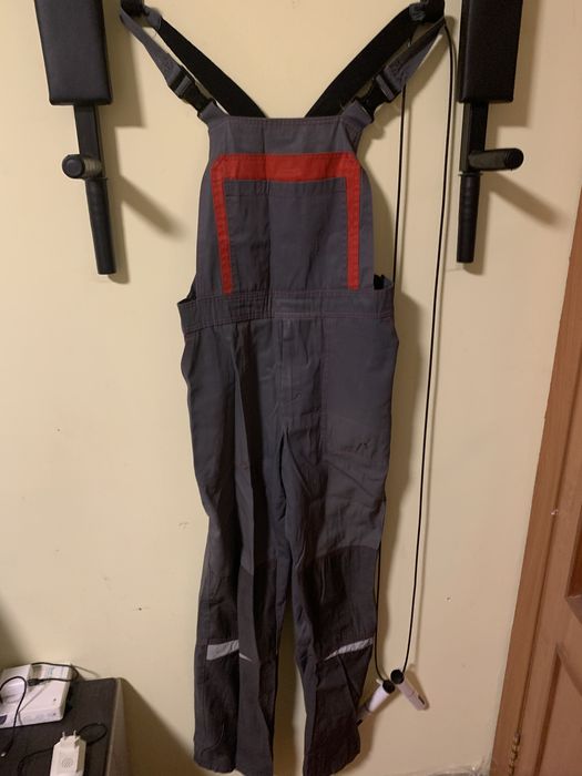 Спец одежда, размер 48-50, хорошее состояние.