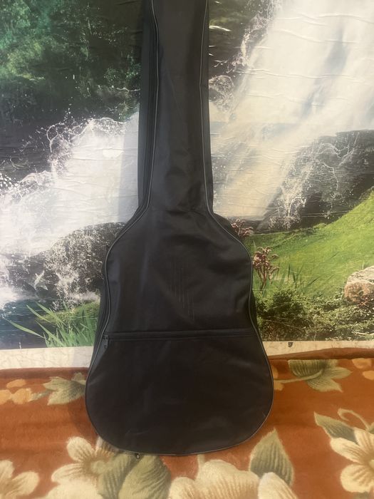 Гитара новая с чехлом