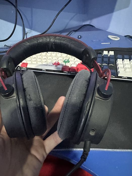 Наушники HyperX срочно
