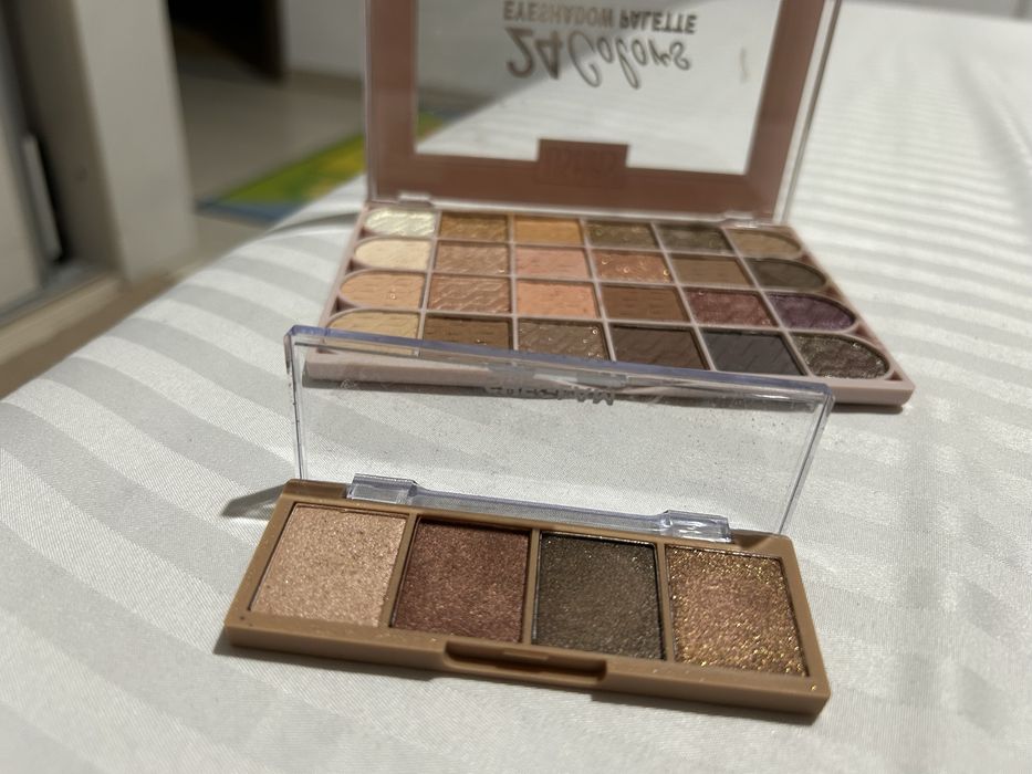 Set make up fard si iluminator