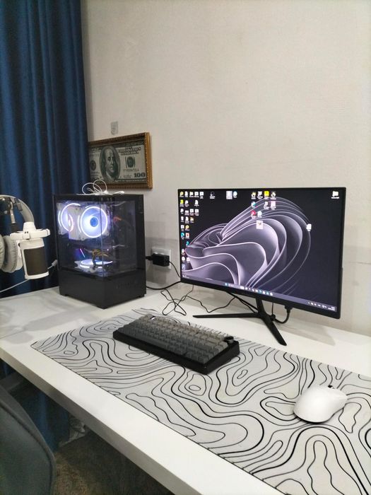 Продам монитор .