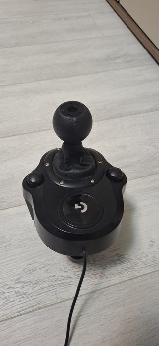 Vand Volan G29 + schimbătorul de viteze